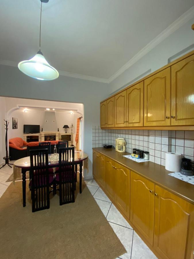 דירות קרפניסיון Sitara'S House מראה חיצוני תמונה